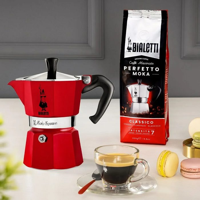 BIALETTI 0004943 Moka Express piros alumínium kotyogós kávéfőző, 6 adagos – 6. kép