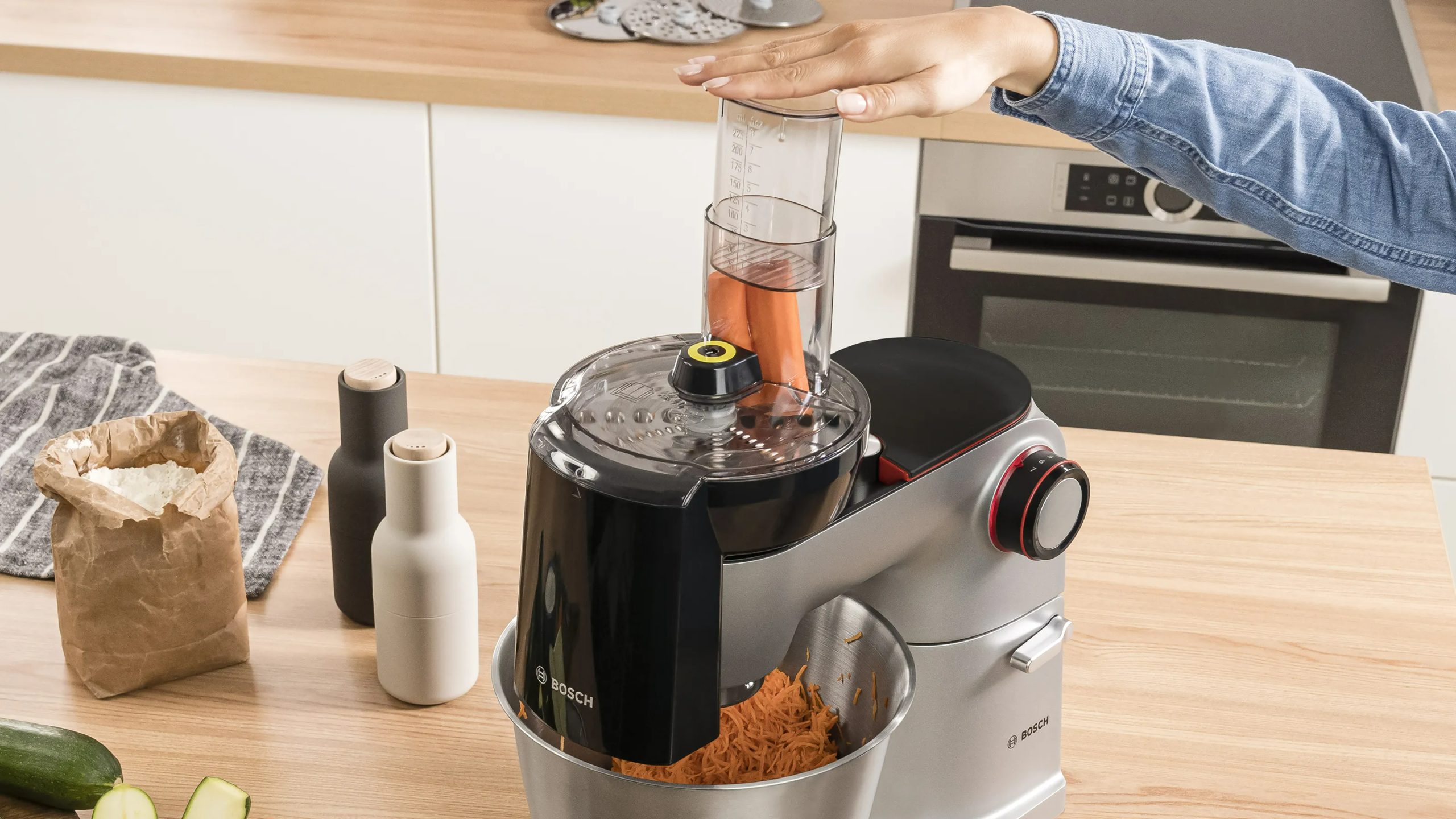 BOSCH MUM9D33S11 konyhai robotgép 1600 W-os motorral, 5,5 l-es nemesacél tállal és tésztaszenzorral – 5. kép