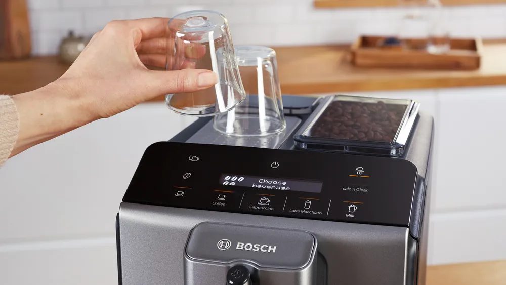 BOSCH TIE20504 automata kávéfőző tejhabosítóval, 15 bar nyomással és 2 csészés funkcióval – 8. kép